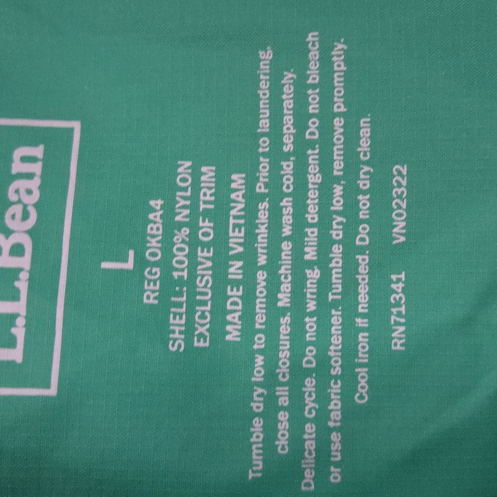 L.L. Bean Green Rain Jacket - Picture 4 of 7